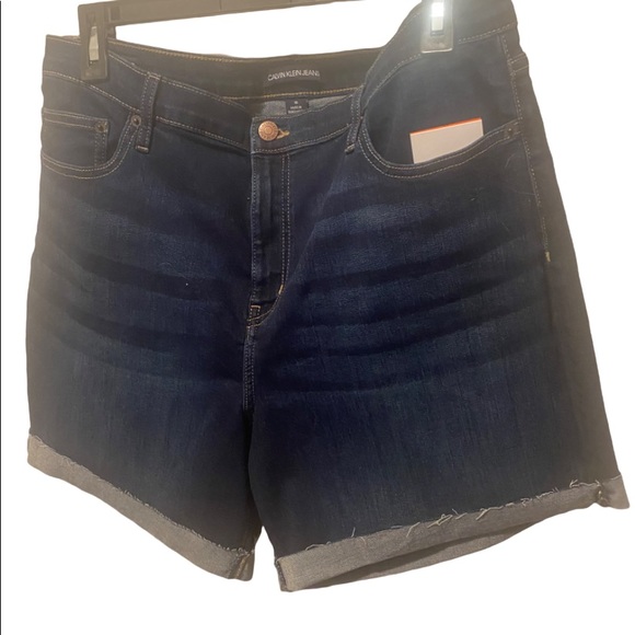 Calvin Klein Women’s roll cuff shorts, size 16 - Picture 4 of 9